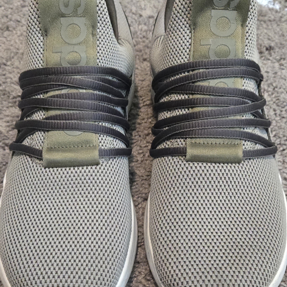 Adidas men’s athletic sneakers in gray with mesh upper.Men’s size 10.